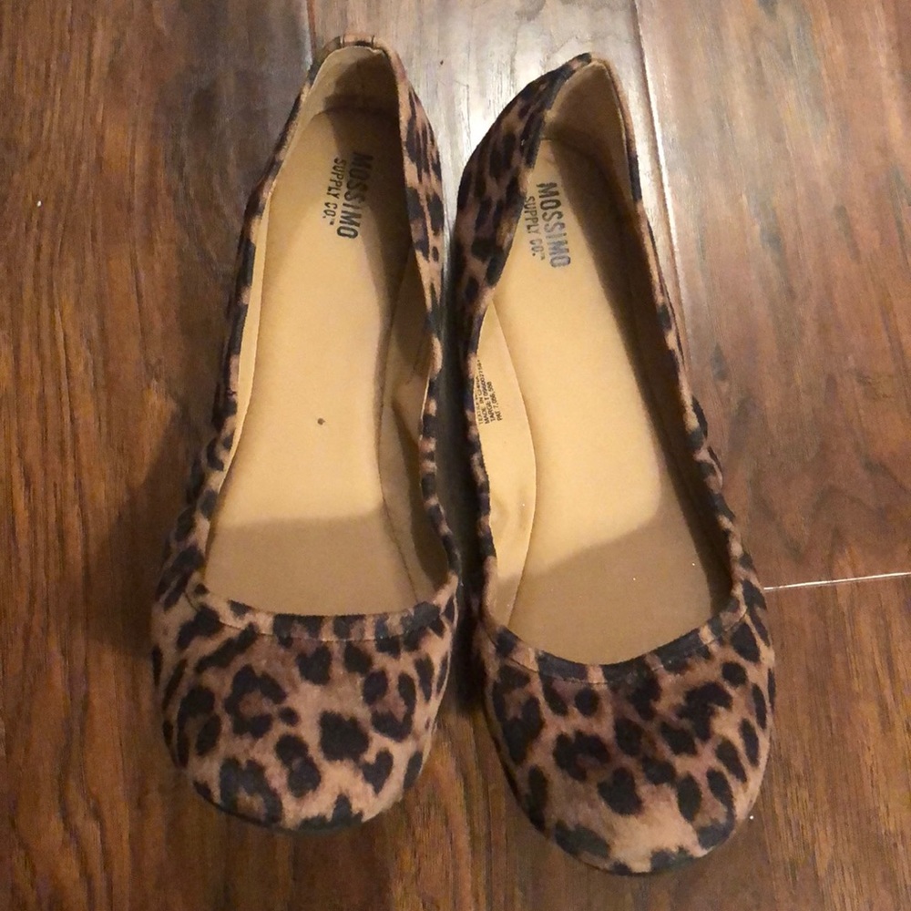 Leopard print flats